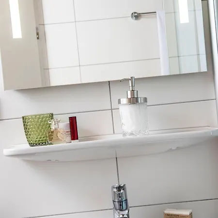 劳达莱特斯盖勒酒店 招待所 劳达·康宁思霍芬